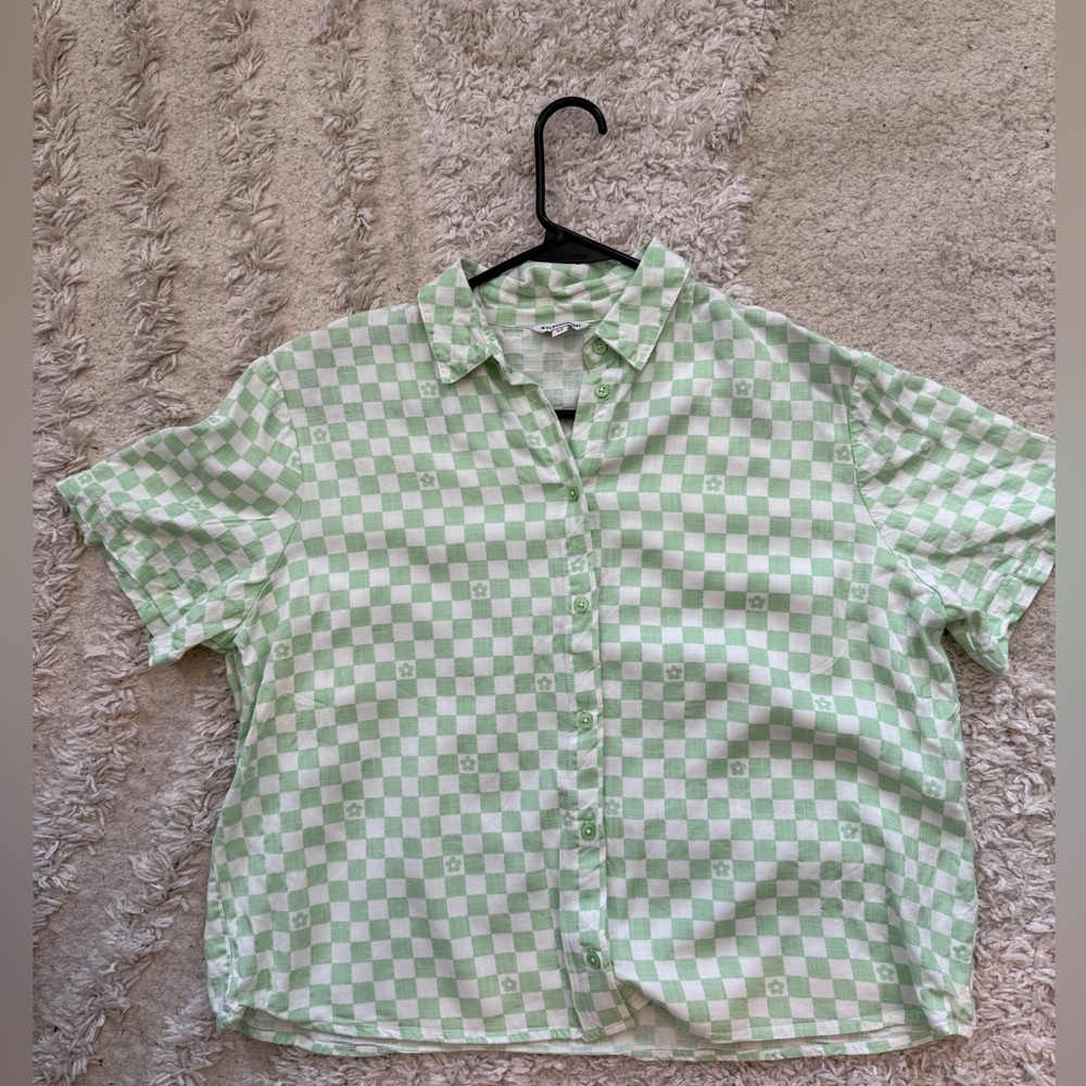 Green and White Checkered Button-Up Shirt Size S/M